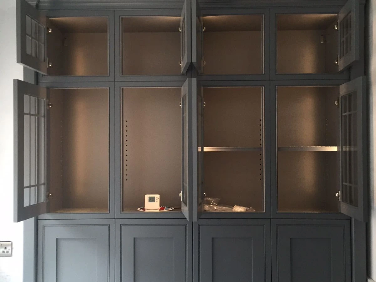 Cabinet lighting fitted inside glazed display units