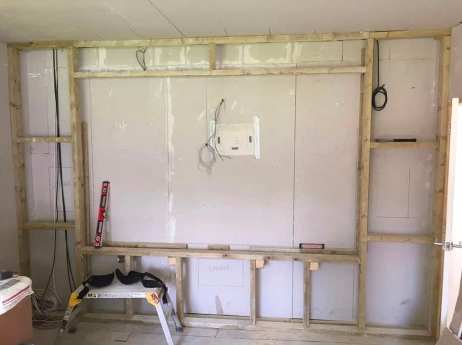 First fix cabling and a back box in a stud wall